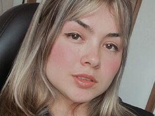 sexy webcamgirl picture LauBee