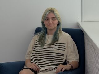 bedroom livecam LauriMagnie