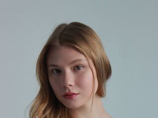 camgirl fingering wet pussy LavonAllara