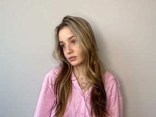 beautiful girlcam LeilaClose