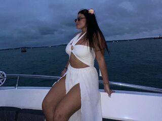 nude LeilaCole