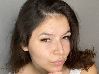 nude webcamgirl pic LeslieForest