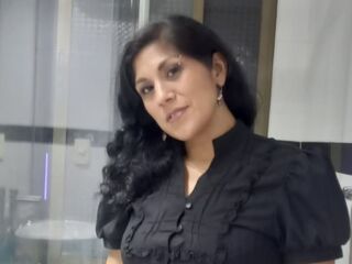 beautiful webcamgirl LiaClarson