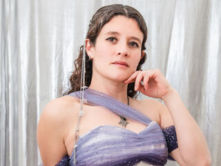 hot naked camgirl LiaSannin