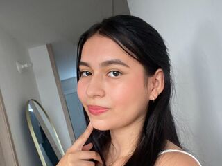 cam girl fingering LilaDreams