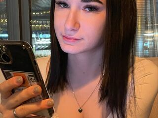 free live cam LilyGrows