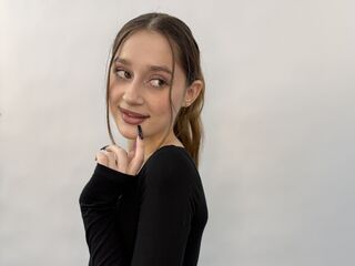 adult webcam chat room LindsayErhart