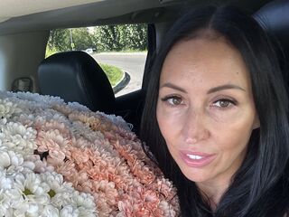 fingering girl LipaWild