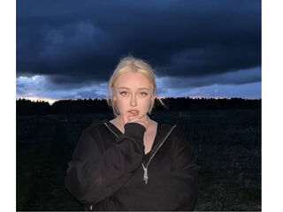 chatroom webcam photo LitaBloom