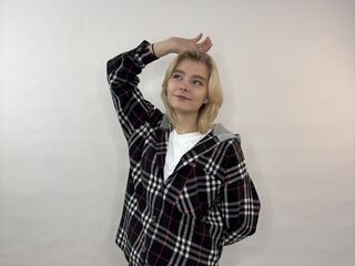 shaved pussy web cam LorieYancy