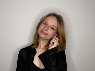 beautiful girl webcam LouiseSchmidt