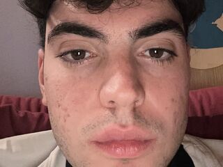 naked cam girl masturbating with sextoy LucaRovet