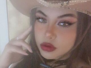 camgirl fingering pussy LucianaRous