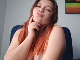 chat room live web cam LucyPetit