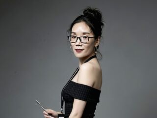 topless girl LunaChen