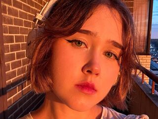 girl cam MarilynSwinerton