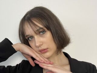 cam girl masturbating with vibrator MarvelNaffziger