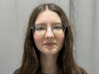 naughty camgirl fingering shaved pussy MaryTorner