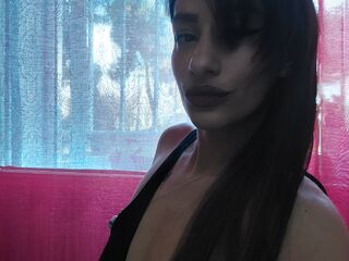 cam girl masturbating with vibrator Maryafria