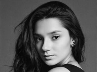 masturbating camgirl MaybelleMenjes