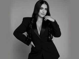 hot cam girl masturbating with dildo MeghanGomes