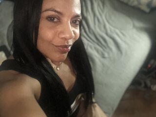 camgirl masturbating with vibrator MelissaBlue