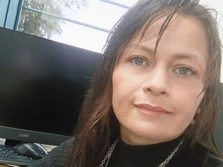 chat live cam MelissaGomez