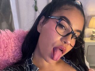 chat room picture MihaCameron