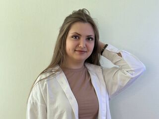 beautiful girlcam MildaTaddio