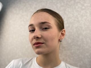 camslut topless MinnaMelugin