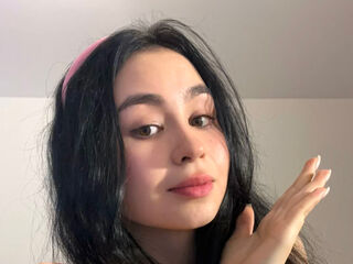 nude webcamgirl picture MinnieMile