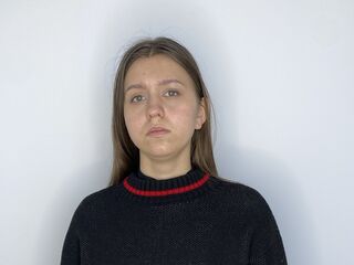 chat room live show MiriamWhitener