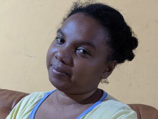 masturbating MomoRazafy