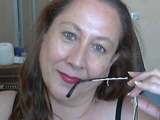 cam hooker MyriamLevieux