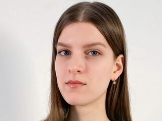 camgirl playing with dildo MyrtieKatula