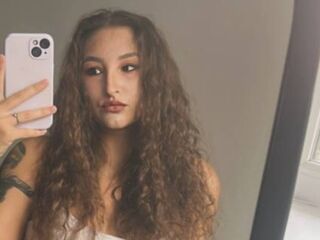 free cybersex NicholMikrot