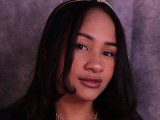 hot cam whore NicolleMari