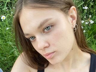 naughty camgirl masturbating with dildo NoeliaMeara
