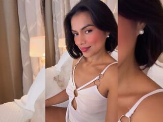 hot naked webcamgirl PerlaMoonroe