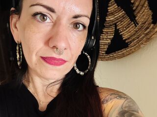 teaser web cam PiercedGoddess