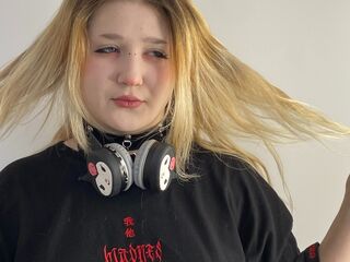 naked girl with webcam fingering pussy PilarVanhee