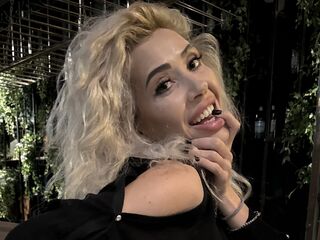 webcamgirl chatroom RiannaReini