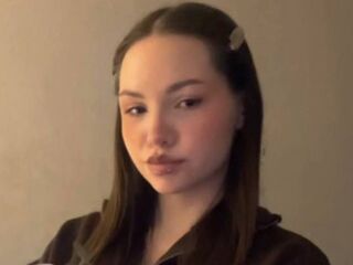 camslut fingering shaved pussy RolandeViscarra