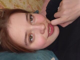 camslut showing pussy RosalieKukene