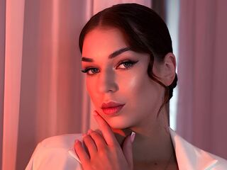 camgirl showing tits SachikoLumley