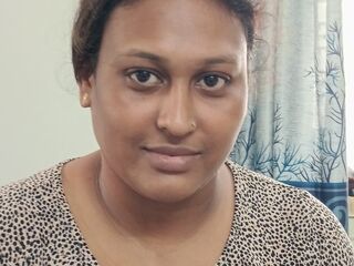 bedroom livecam SanjanaMarlo