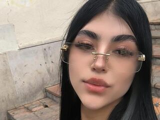 naked girl with webcam masturbating SaraHearth