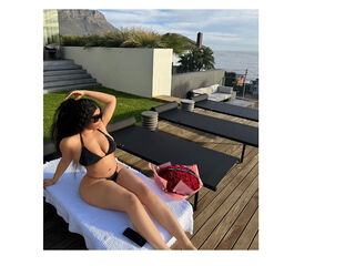 free nude live show SarraJames