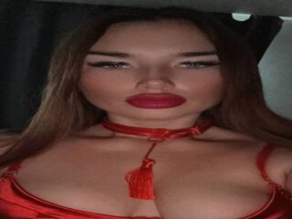 camwhore masturbating with sextoy SellenaKirten