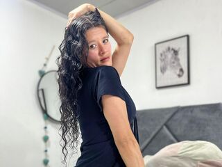 naked girl with webcam masturbating with sextoy SereneBerkles